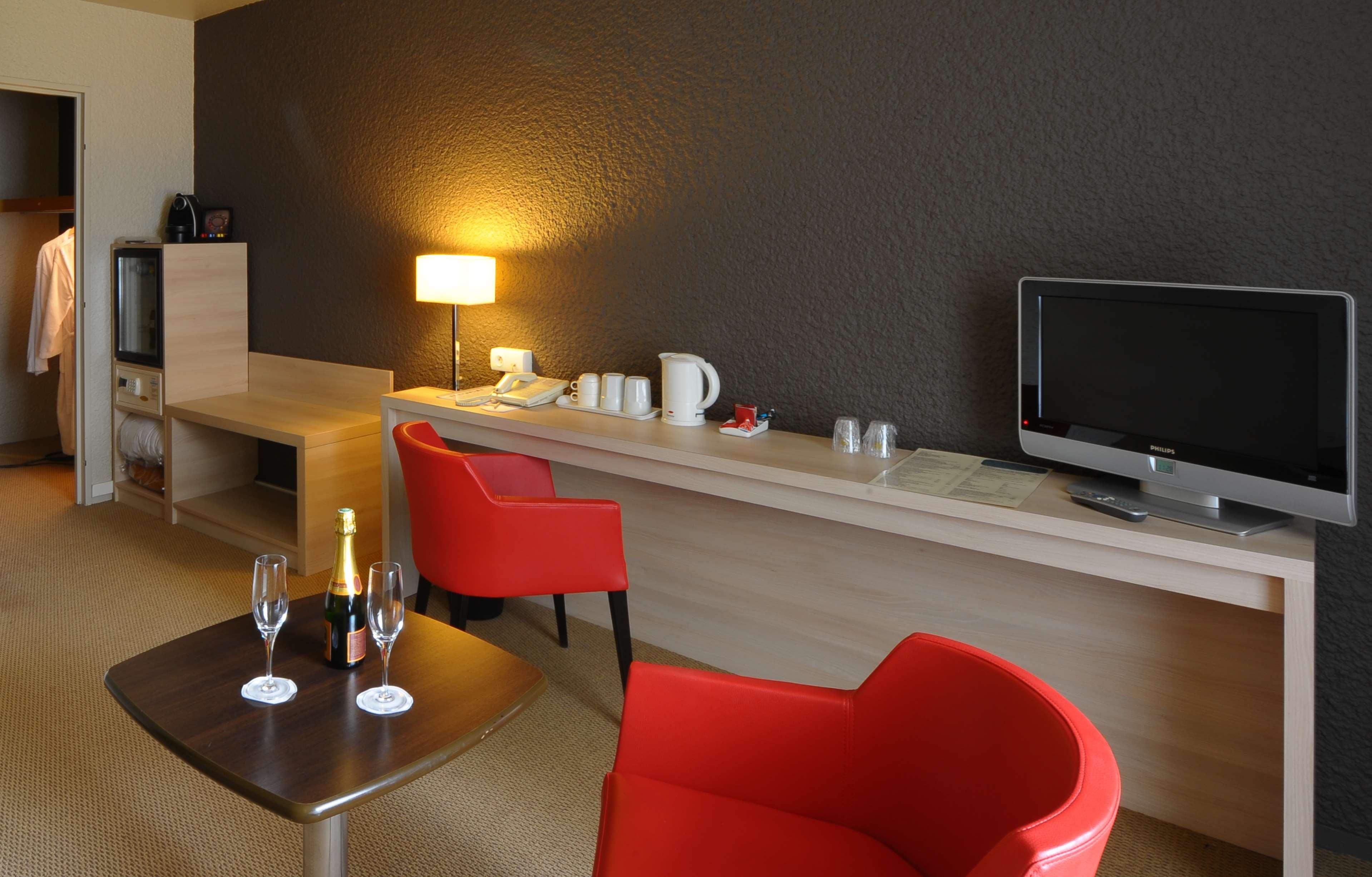 Best Western Porte Du Forez Andrezieux-Boutheon Bagian luar foto